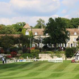 © Pascal Bouchain Mairie Saint-Nom-la-Bretêche